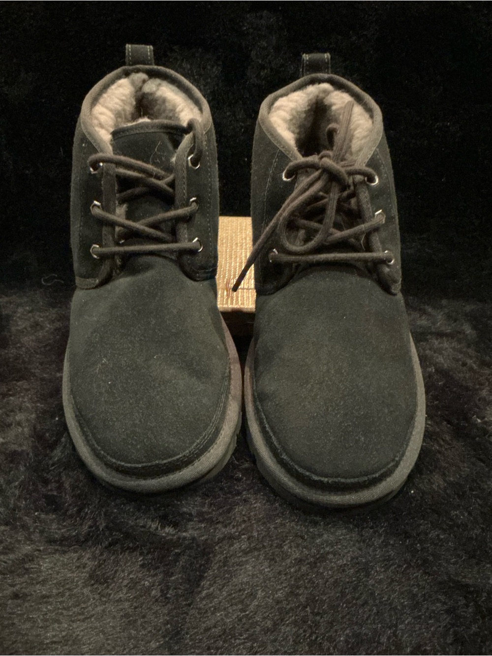 UGG Men's Black Suede Neumel Chukka Boots with Shearling Lining Size 9